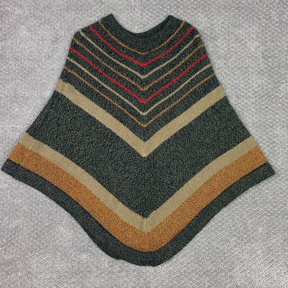 American South Side Alpaca Wool Poncho Made in Peru Green Shawl Shrug Sweater